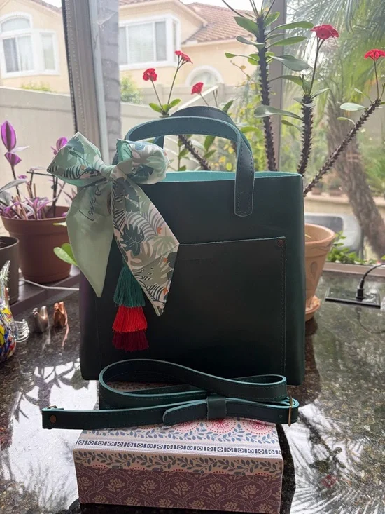 Portland Leather Caribbean Medium CB Tote - Retired 🏝️ - Picture 1 of 9